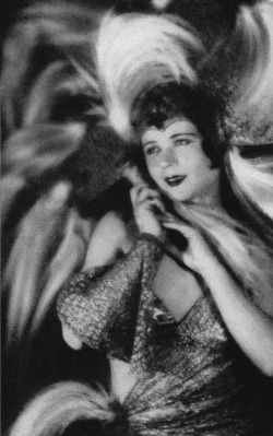 jazzundgewehre:  Muguette, female impersonator from the Eldorado, 1931. 