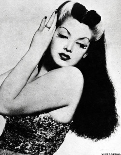  Burlesque dancer Zorita, 1942 