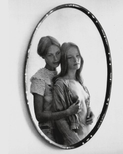 bosconos:  &ldquo;Mirror, mirror on the wall&rdquo; Ramatuelle, 1970, by David Hamilton