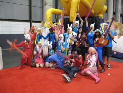 adventuretimefan:  ‘I dressed as Nightosphere Finn on friday at NYCC. That’s me all the way on the left.  I met all sorts of awesome AT fans and some really cool people who work at Frederator!  Thanks for the invite to the Bravest Warriors Screening!