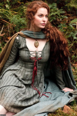 suicideblonde:  Esme Bianco as Ros in Game of Thrones