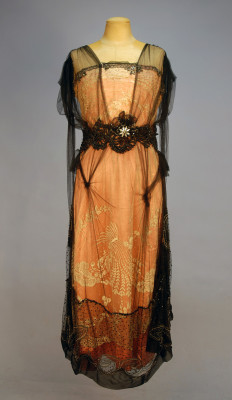 omgthatdress:  Dress 1912 Whitaker Auctions 