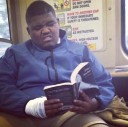 phoenixandy:  crescentic-stag:  kilowatts:  i can’t stop reblogging this omg  Hahhahahaha  Makes a change to see someone with a book in their hand rather than a phone. Long live books! 