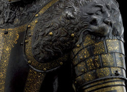 agameofclothes: A 16th century armour embossed with lions heads. It is the finest decorated armour in the Royal Armouries collection.  Armor for Lord Tywin