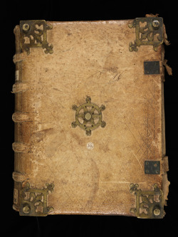  Pretty medieval manuscript of the day is the binding of yesterday’s manuscript. Fab, isn’t it? If you are interested in book bindings, do take a look at the University of St Andrews’ blog ‘Echoes from the vault’ as they did a brilliant series