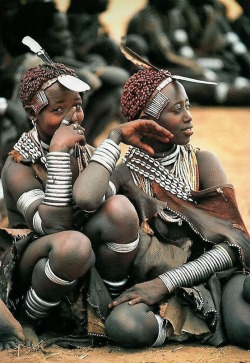 nubianbrothaz: Universal BNG  |   Africa | Hamar Women, Ethiopia | Postcard image from the work of Carol Beckwith and Angela Fisher in a study of the women of the Horn of Africa, Ethiopia and the surrounding countries.