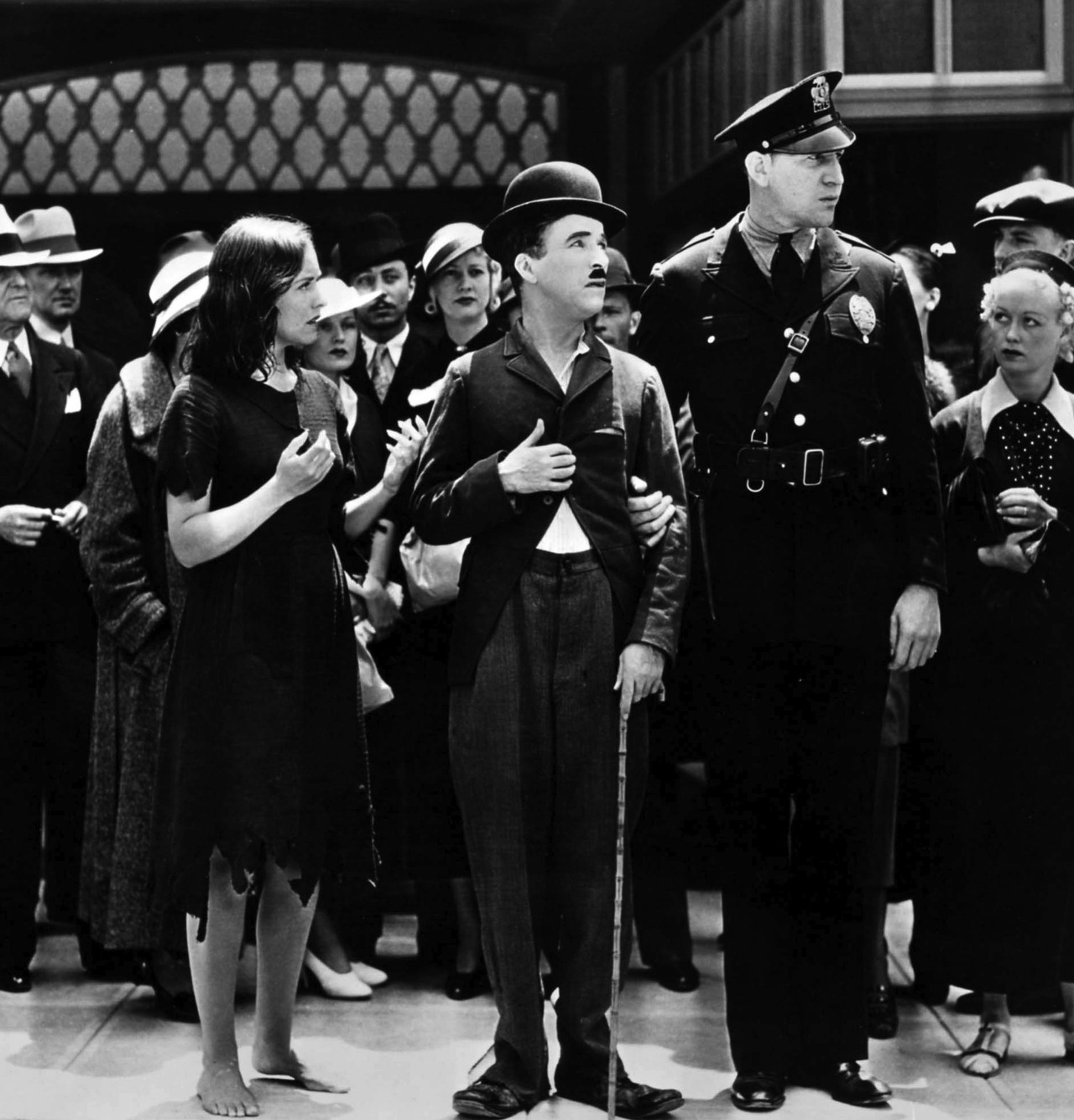 Film analysis done for Charlie Chaplin’s film, “Modern Times” Essay Sample