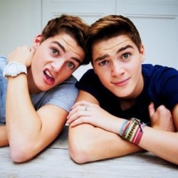 cuteguyss:  The hottest twins ever.THE HARRIES TWINS!!!