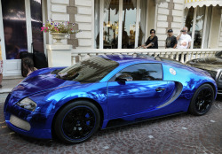 carpr0n:  Sapphire Starring: Bugatti Veyron (by andtor)