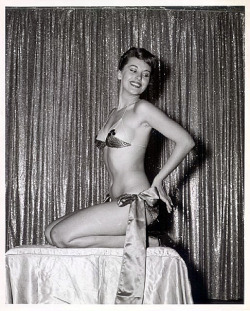 burleskateer:   Jean Smyle   aka. “Venus The Body”.. Seen here, in her working clothes.. Venus, was yet another graduate of Lillian Hunt’s School For Strippers.. By the late 50’s, Venus would begin managing her very own 15-week “Stripping