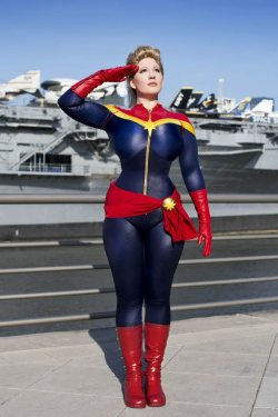 bellechere:  This one’s for you, NYC. Captain Marvel costume made by me, debuted at NYCC 2012. The photo is by the ever amazing Anna Fischer. I didn’t get to see her at DragonCon (it was so crazy this year!) so it was nice to escape the craziness