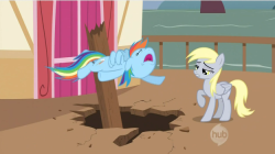 lol, this is a silly frame. Also, have you ever noticed that like, Derpy is really pretty&hellip;