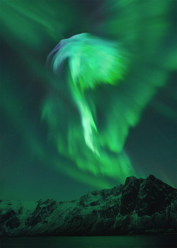 Explosive aurorae were seen over Norway following a solar storm