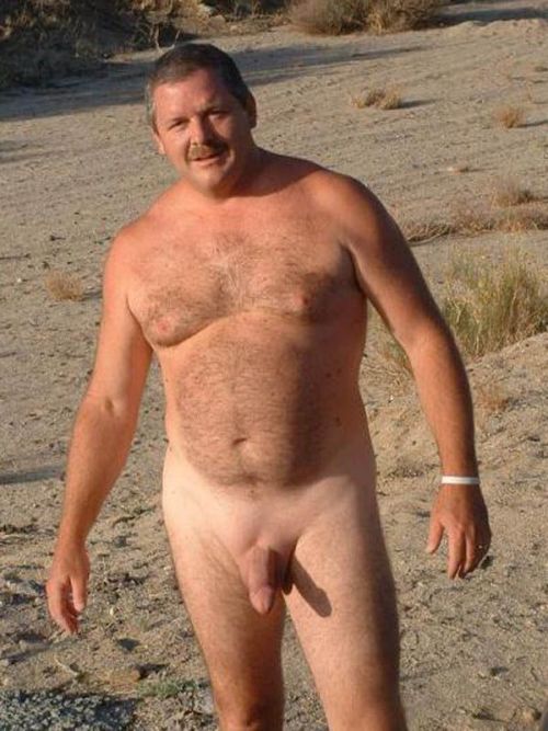 Mature naked Daddy cum at the beach 8, Milf porn on emyfour.nakedgirlfuck.com