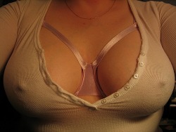 I love cupless bras!