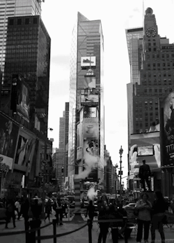 nudefranceschi:   Times Square, New York City  reblogging this for one reason only