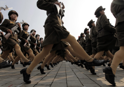   Female North Korean soldiers  