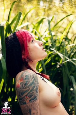 fuck-yeah-suicide-girls:  Glitch Suicide Click here for more Suicide Girls on your dash!! 
