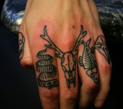 &lsquo;Lone Wolf&rsquo; knuck tats or pretty knuck tat pictures? Help me decide pwease.
