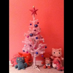 My First Christmas Tree 💖🎄 #christmastree #christmas #pink #whitetree #hellokitty #uglydolls #gloomybear #seahorse #cute #valleygirl #princess