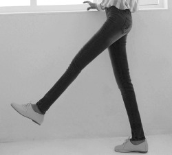 Perfect legs. :(