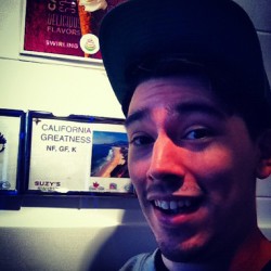 capsice:  Went to a yogurt shop and it had a yogurt called “California Greatness” so of course I took a pic next to it. If they wanted to they could just call the yogurt Lorenzo. I have lame jokes. 