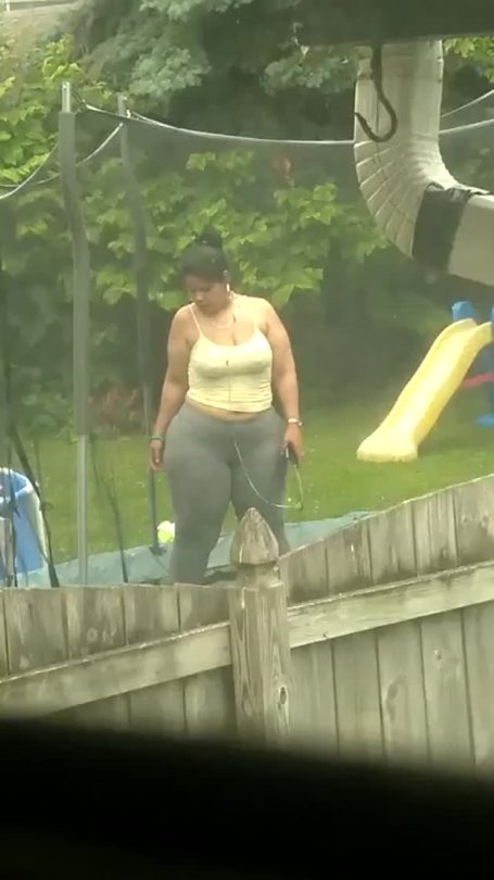 trapavide:tabcantx:raw-dog-no-condom:Forgot when this came out but it was my favorite creep catch that year. I love this catchShe looks majestic AF  jumping up and down I would have challenged her to a bounce off